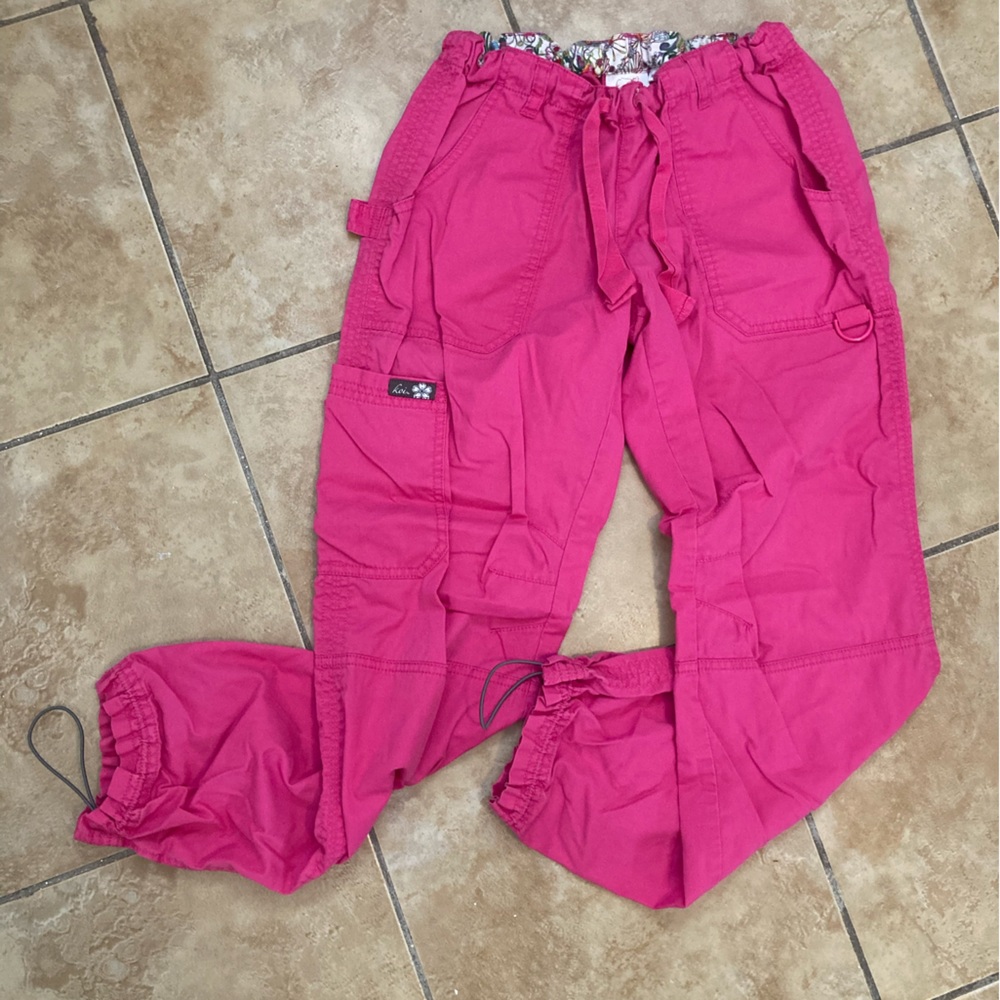 Koi XS/P pink cargo scrub